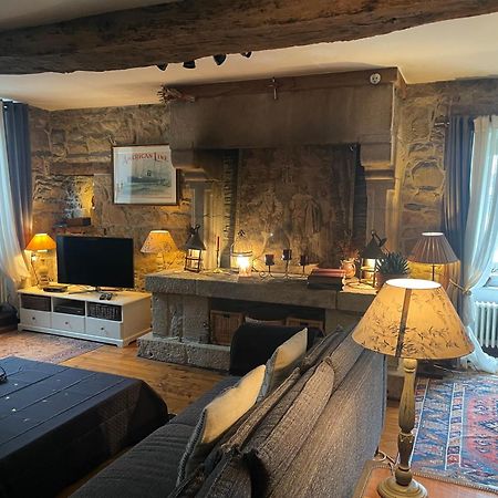 Appartement De 1634 Avec Balcon Au Sud Sur Jardin En Plein Coeur Historique Tréguier Εξωτερικό φωτογραφία