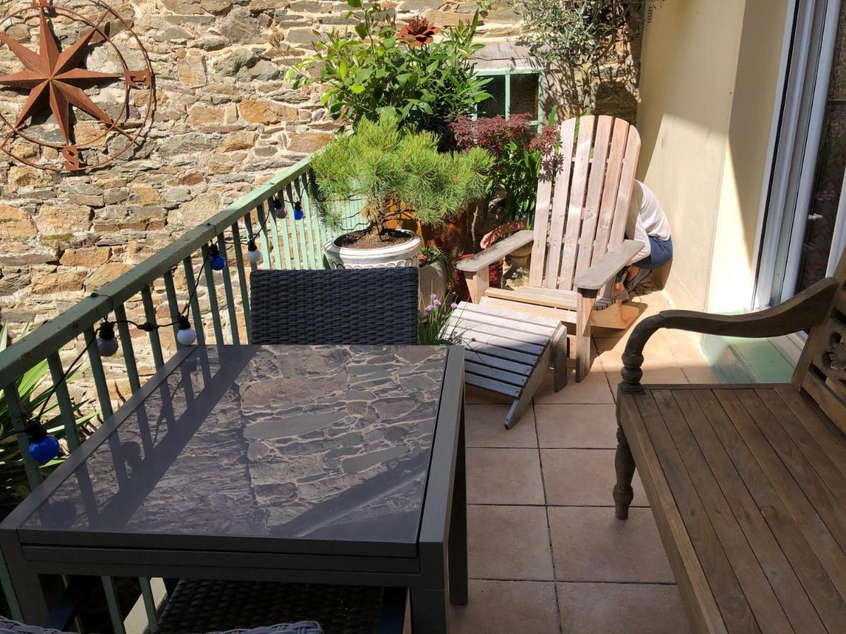Appartement De 1634 Avec Balcon Au Sud Sur Jardin En Plein Coeur Historique Tréguier Εξωτερικό φωτογραφία