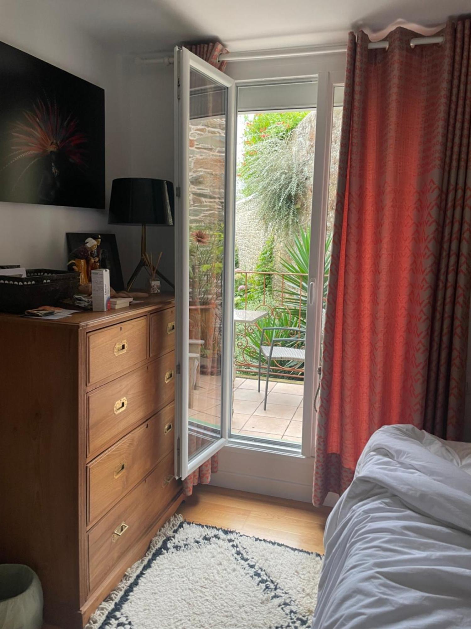 Appartement De 1634 Avec Balcon Au Sud Sur Jardin En Plein Coeur Historique Tréguier Εξωτερικό φωτογραφία