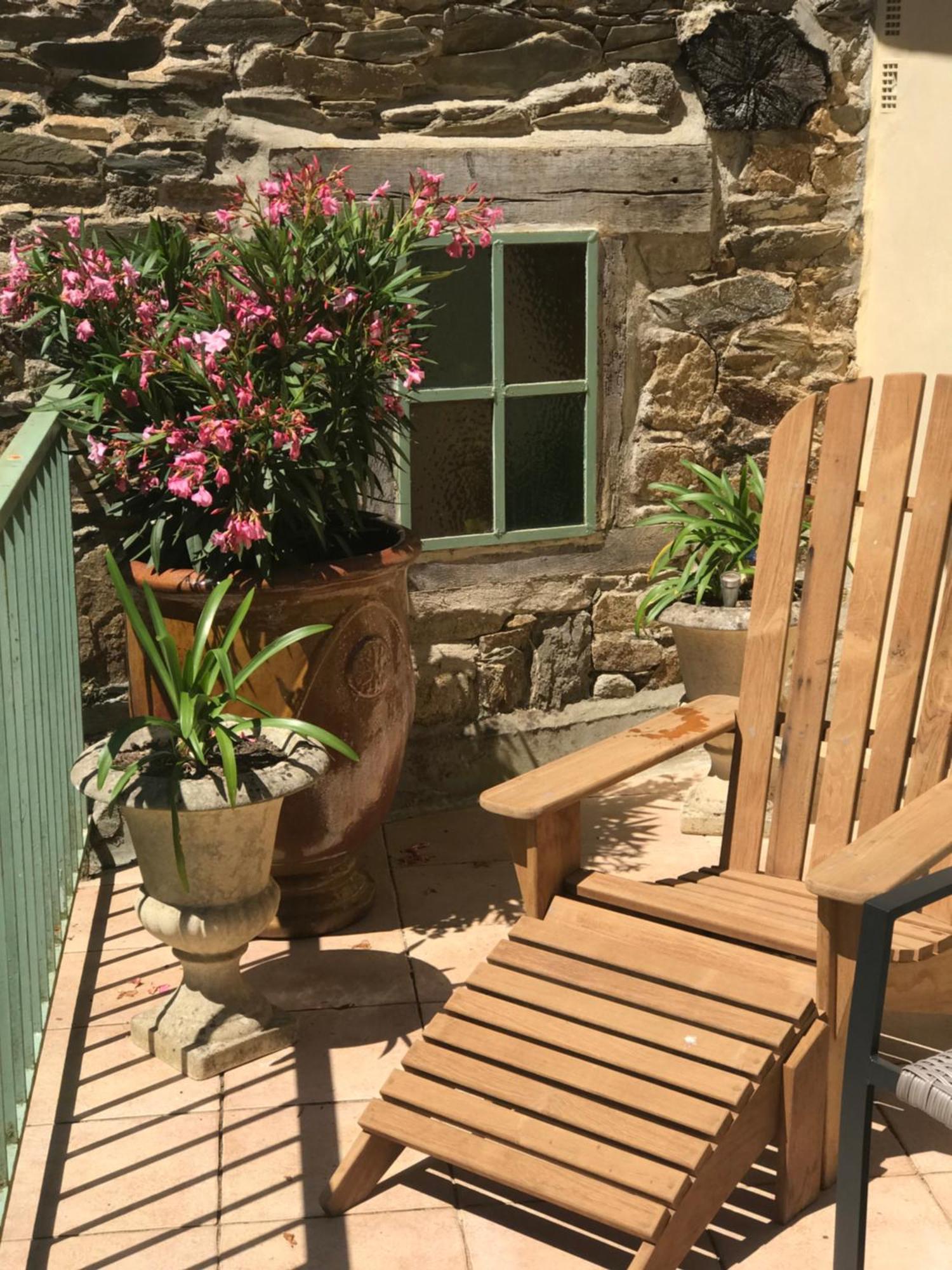 Appartement De 1634 Avec Balcon Au Sud Sur Jardin En Plein Coeur Historique Tréguier Εξωτερικό φωτογραφία